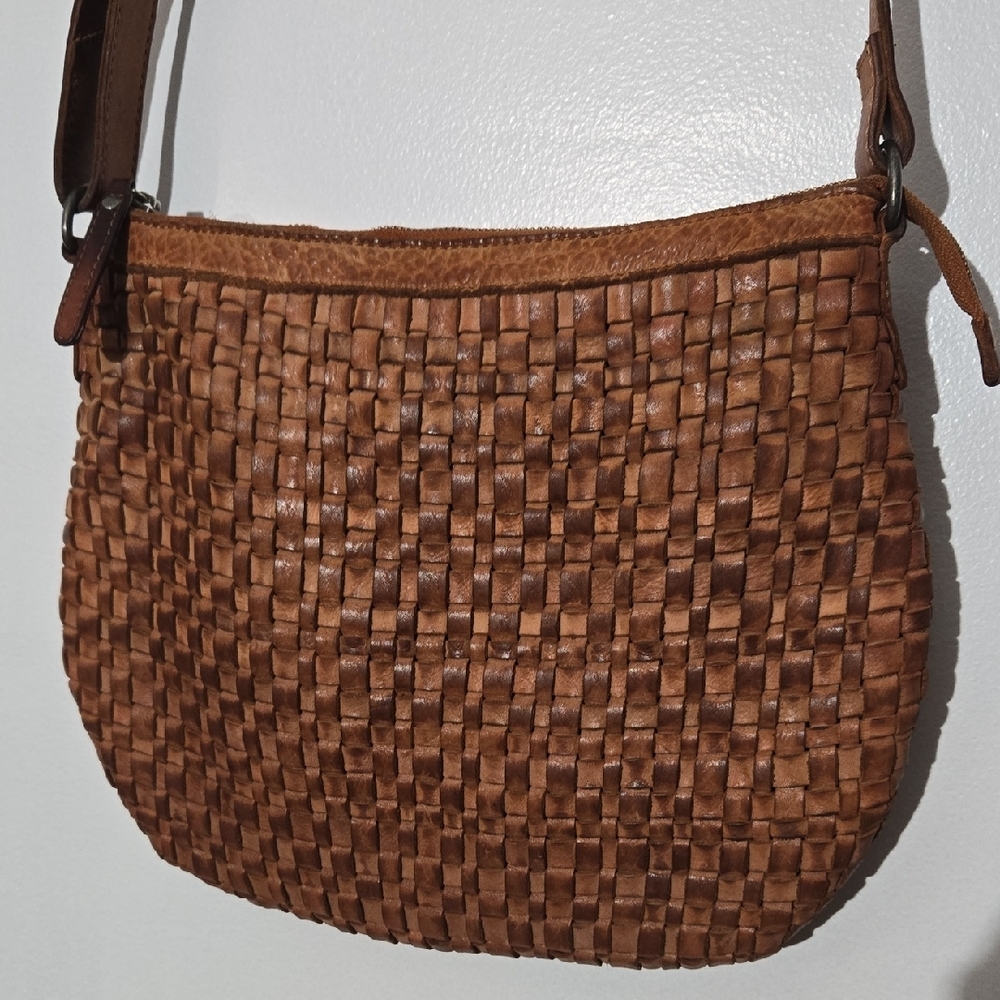 🏠 Vilenca Holland Elegant Brown Woven Adjustible Strap  Crossbody Bag